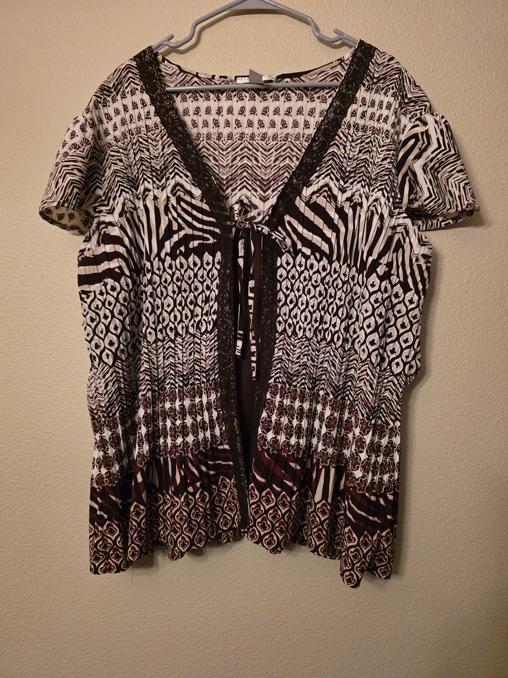 Fred David Black, White & Brown Patterned V-Neck Tie-Front Blouse
